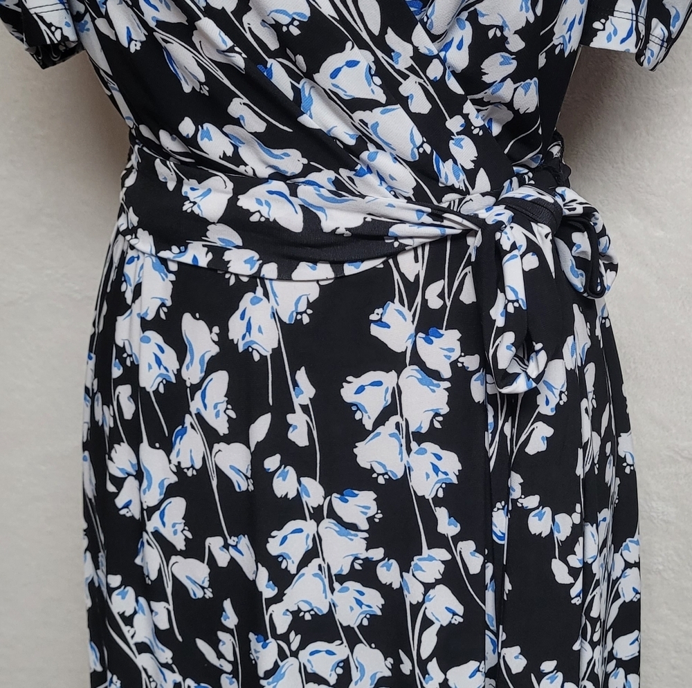 Tommy Hilfiger Women's Blue Black Floral Tie-Neck Puff Sleeve Casual Day Dress - Picture 4 of 12